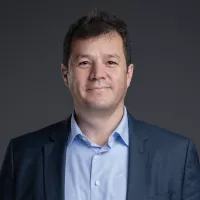 Headshot ofVictor Muñoz